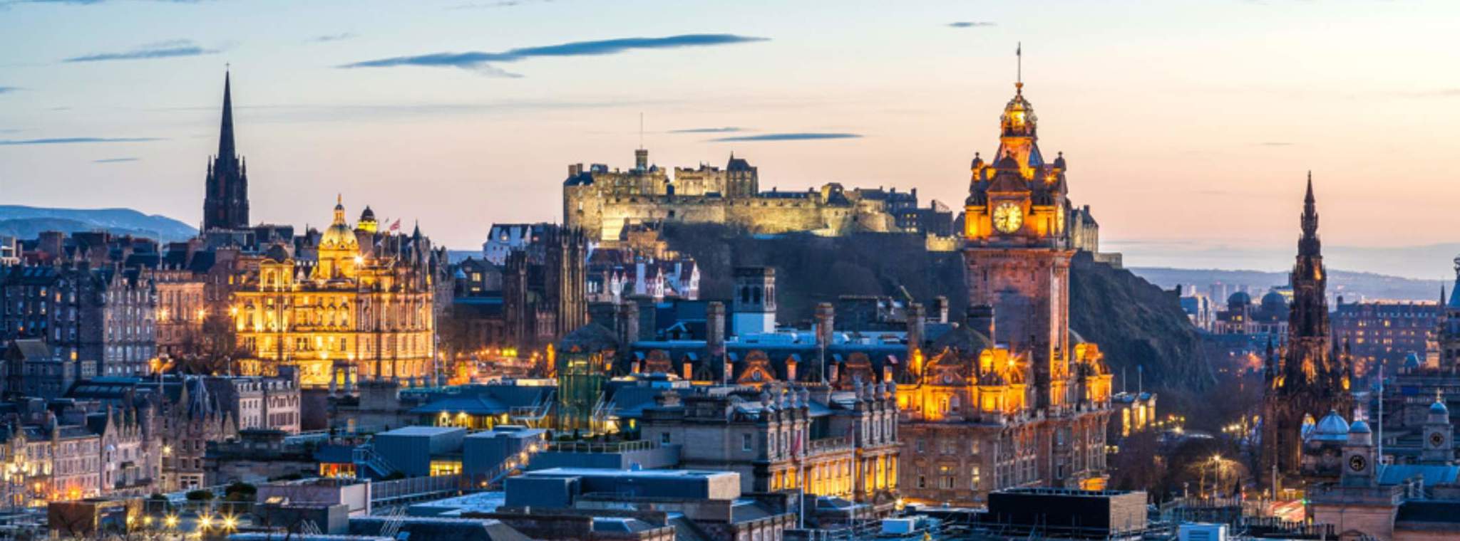 A city shot of Edinburgh in the evening
