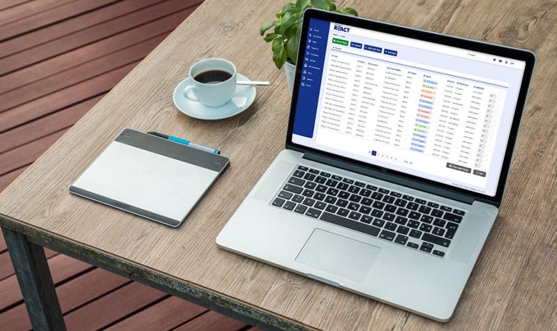 Laptop with Rearo React Screen Mock up